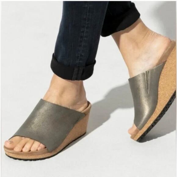 PAPILLIO Size 40 Birkenstock Namica
Metallic Stone Gold Suede Leather Sandals - Picture 1 of 9